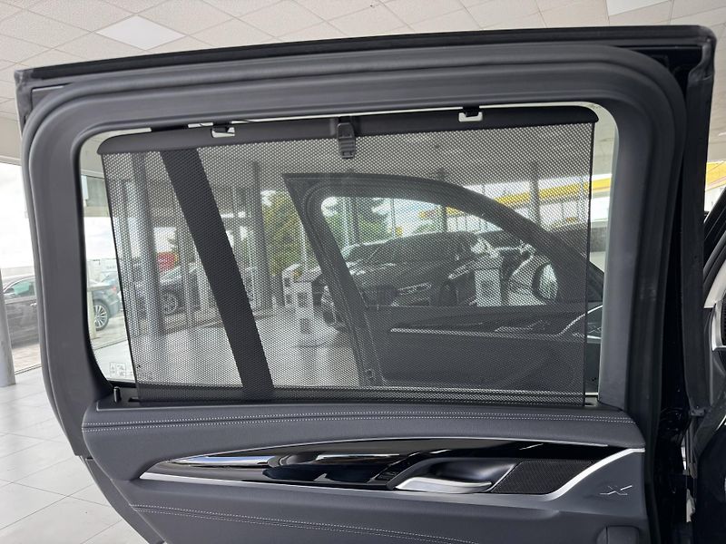 BMW X3 30d xDrive*Head-Up*360Kam*Pano - fotka 35 z 40