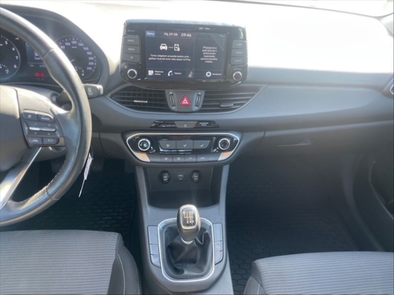 Hyundai i30 1,5 T MHEV Comf kombi - fotka 10 z 11