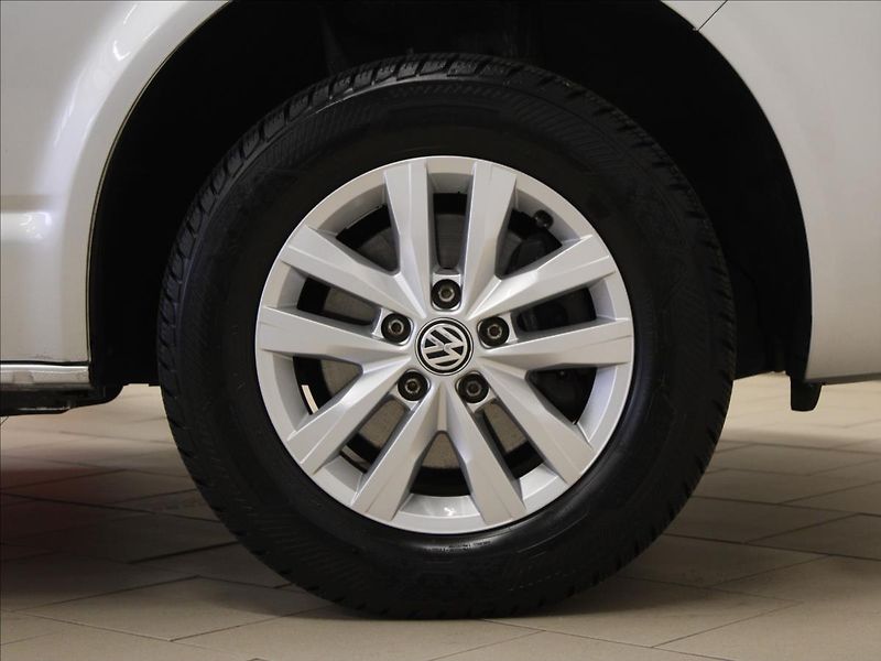Volkswagen Caravelle 2,0 TDI 110kW DSG Comfortline - fotka 31 z 32