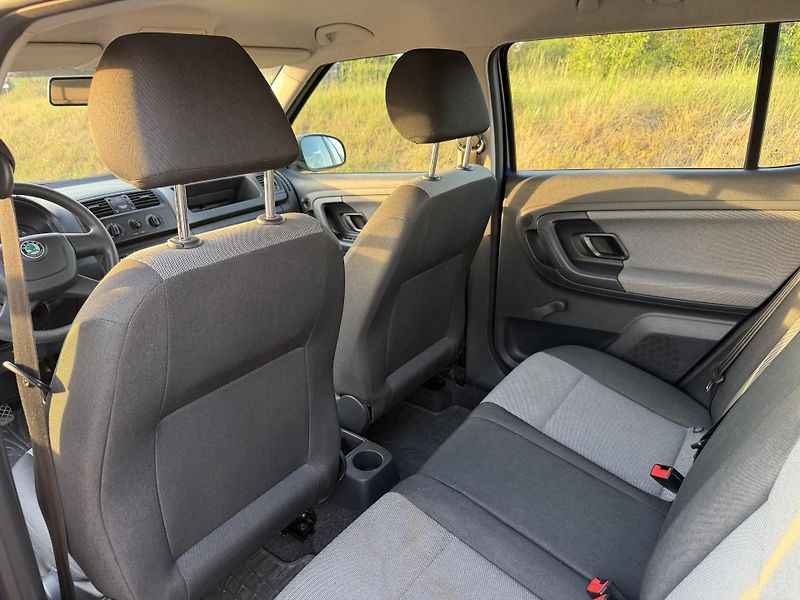 Škoda Fabia (2012) 1,2 TSi, 51kw, AC, STK 9/27 - fotka 6 z 10