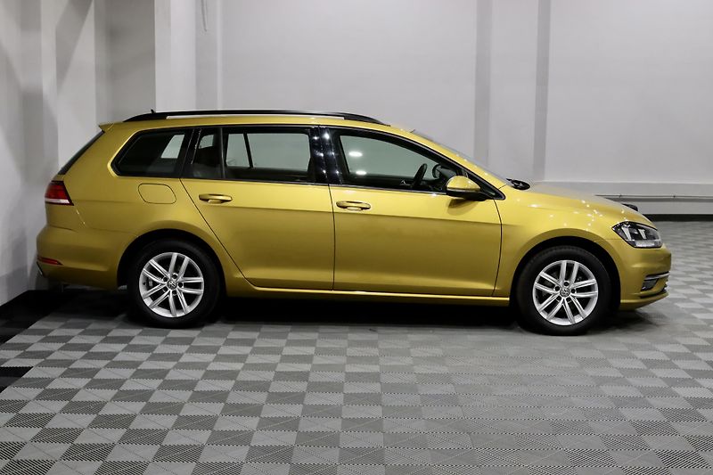 Volkswagen Golf 7 Facelift 1.4 TSI 92 kW - fotka 4 z 40