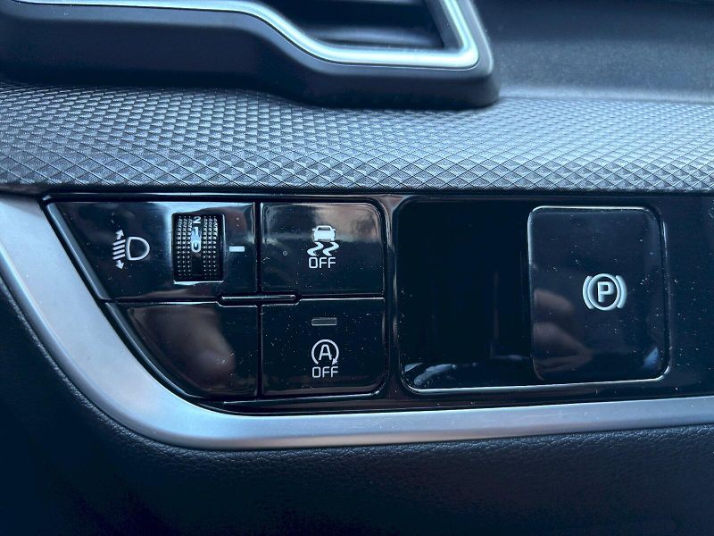 Kia Sportage (2022) 1.6 T-GDI 110kW - fotka 11 z 35