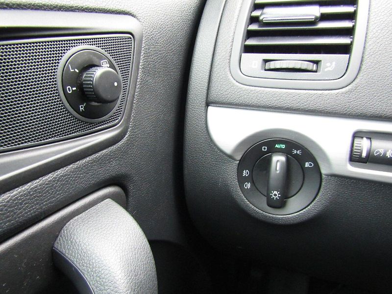 Škoda Yeti (2014) 1.6 TDI 77kW DSG BEZ KOROZE - fotka 30 z 39