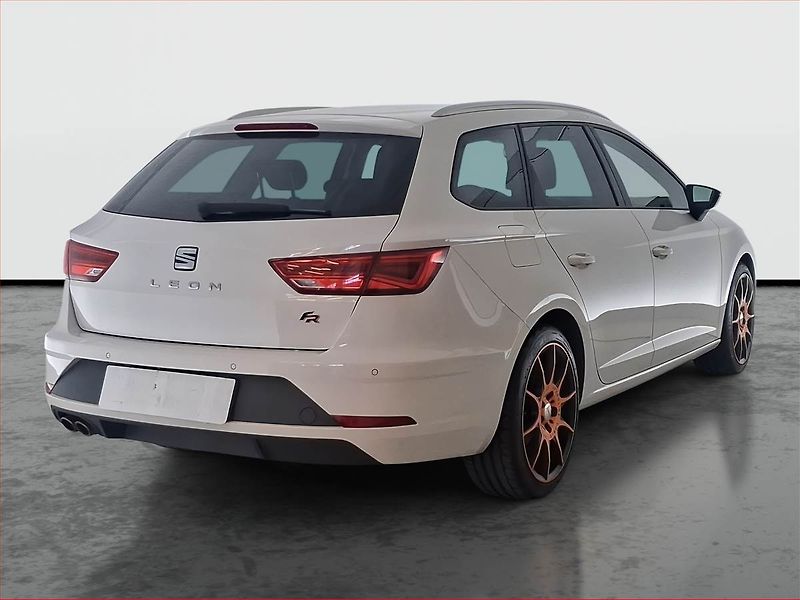 Seat Leon (2018) Style 1.4 TSI, Kůže, Tempomat - fotka 5 z 17