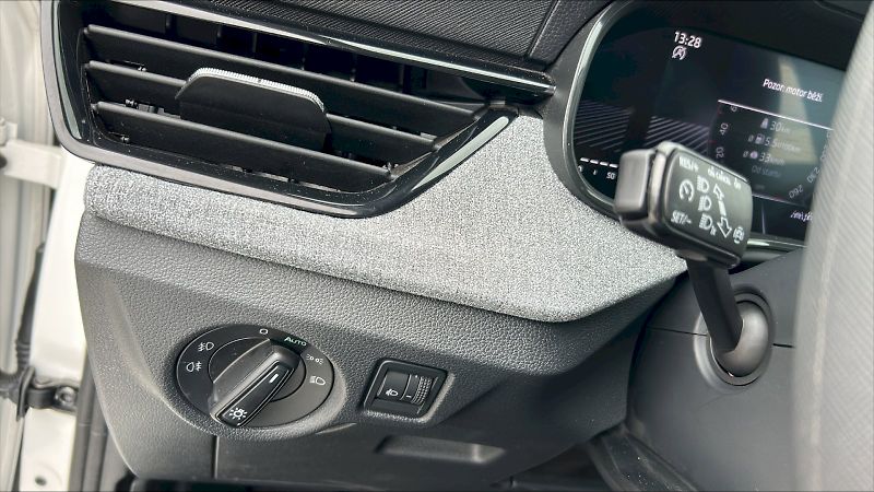 Škoda Scala (2024) 1.0 TSI / 70 kW / 5MP / Select - fotka 14 z 22