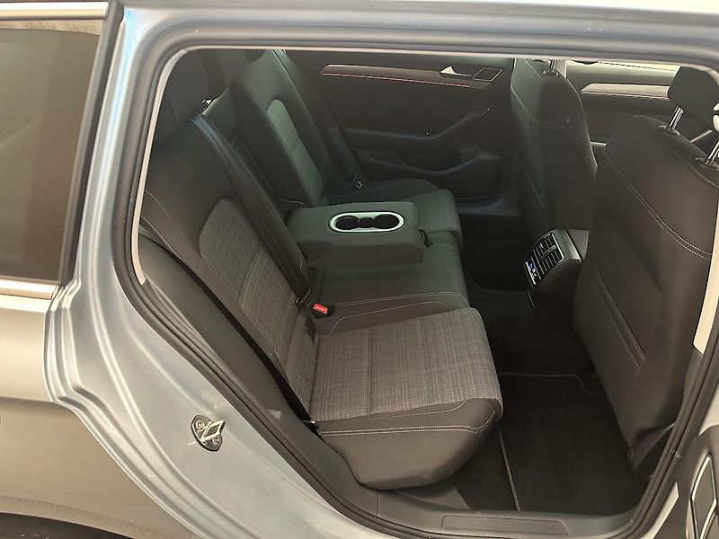 Volkswagen Passat (2022) 2.0 TDi Style Business DSG  - fotka 15 z 30