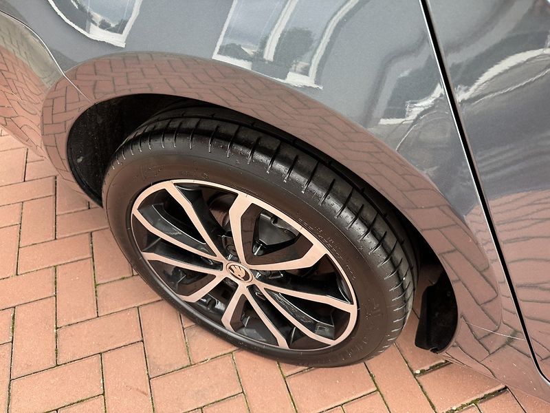 Škoda Octavia (2020) 2.0TDi DSG LED Navi Kamera - fotka 44 z 46