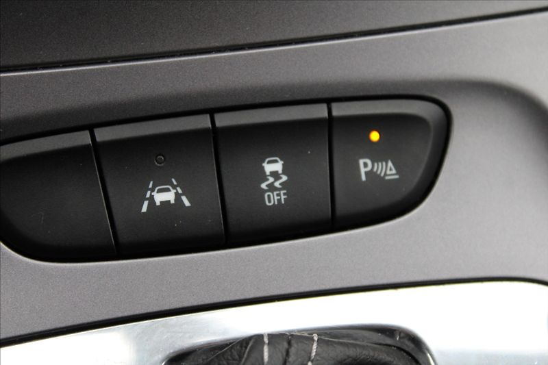 Opel Astra 1,6 CDTi  AUTOMAT,DPH,TAŽNÉ - fotka 18 z 28