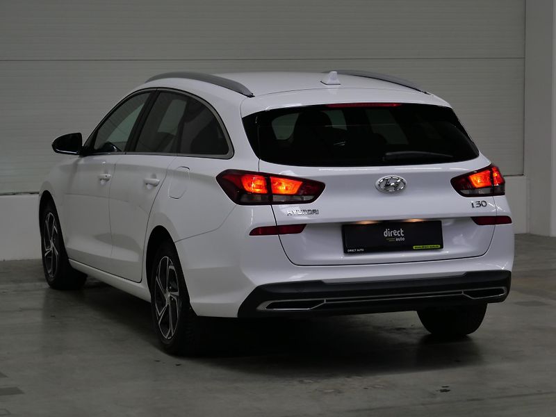 Hyundai i30 - fotka 7 z 25