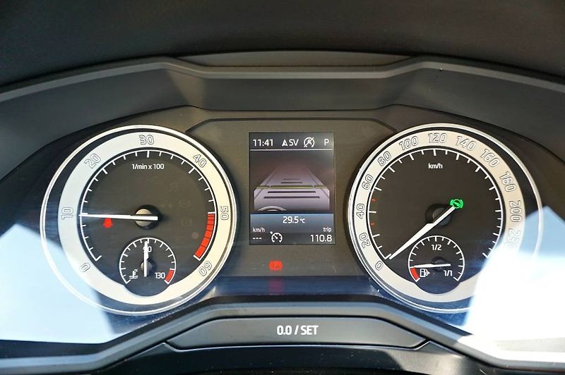 Škoda Superb (2017) L&K 2,0 TDI 140 kW - fotka 40 z 62