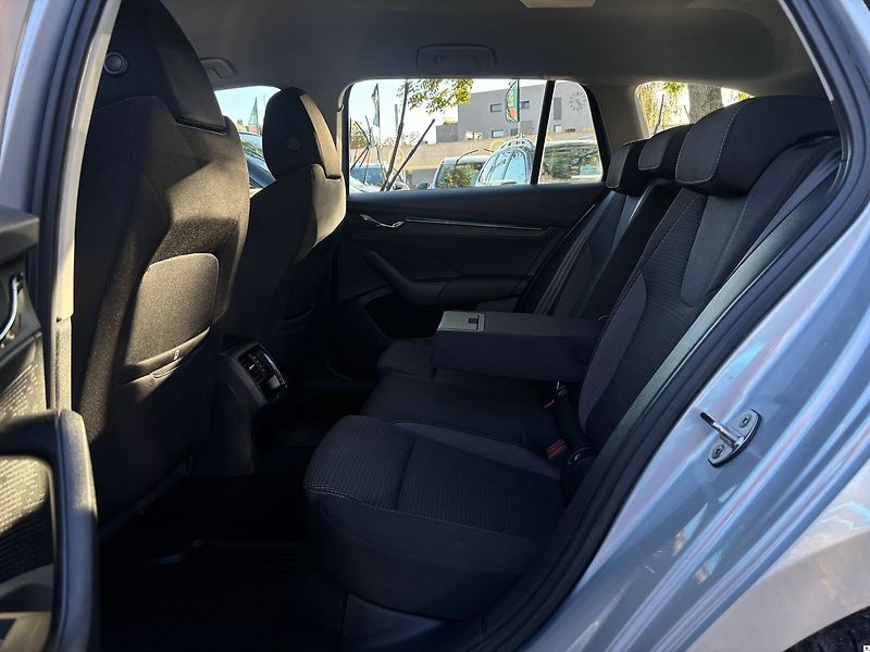 Škoda Octavia 2.0TDI/2021VIRTUAL.DPH.1MAJ.ZÁ - fotka 25 z 46