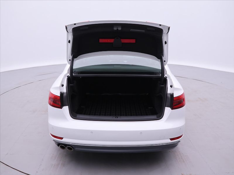 Audi A4 2,0 TDI 140kW Aut Quattro CZ - fotka 9 z 36