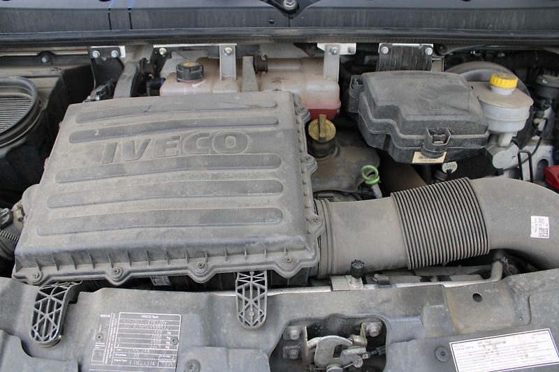 Iveco Daily 35S160 2,3 Maxi+klima - fotka 18 z 19