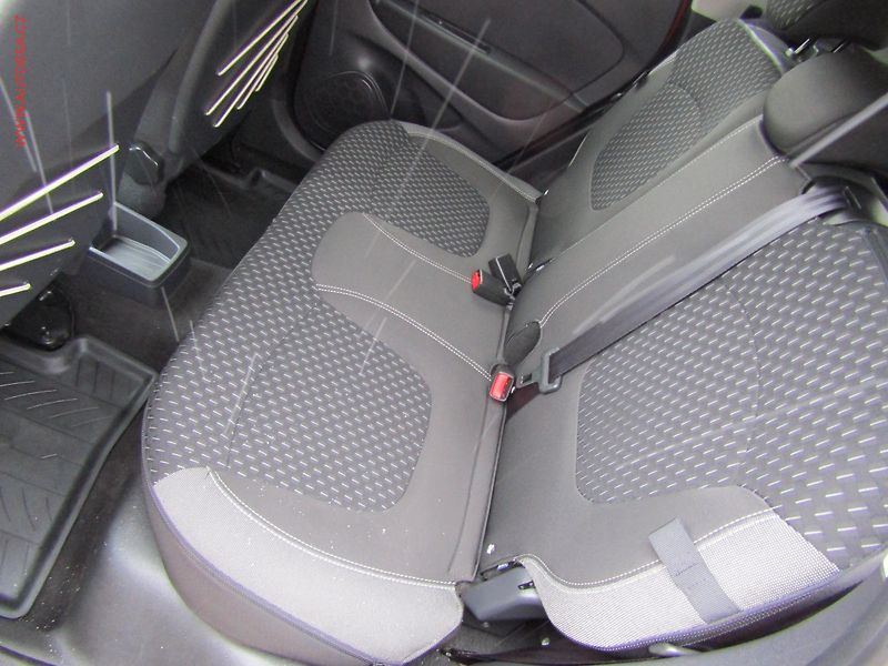 Renault Captur (2019) 1.3TCE, ČR, AT, navi, LED - fotka 10 z 19