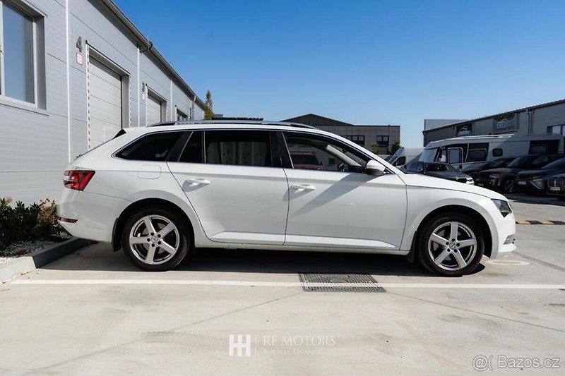 Škoda Superb (2018) 2.0 TDI 190 k 4x4 Style DSG - fotka 5 z 18