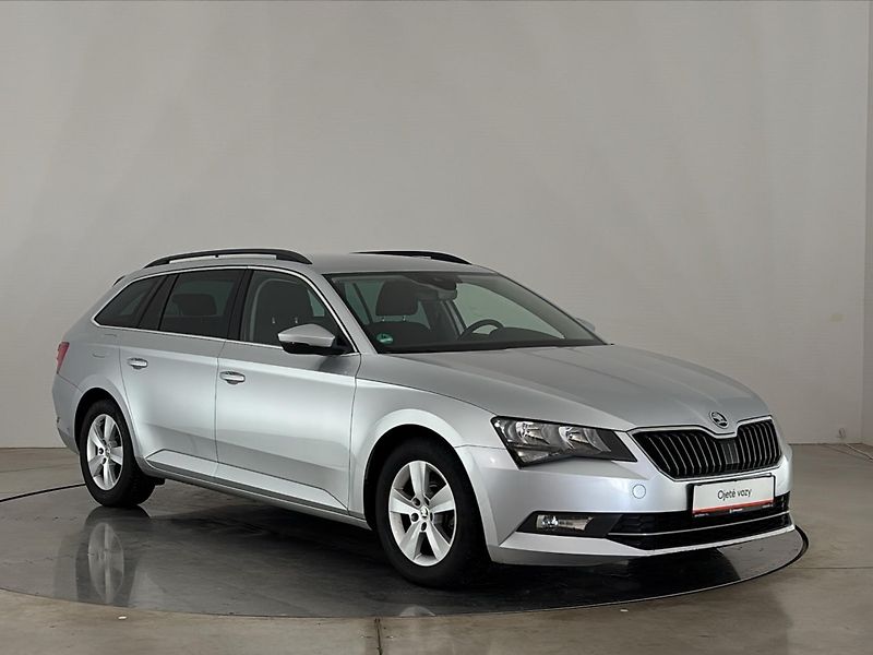Škoda Superb Ambition - fotka 14 z 27