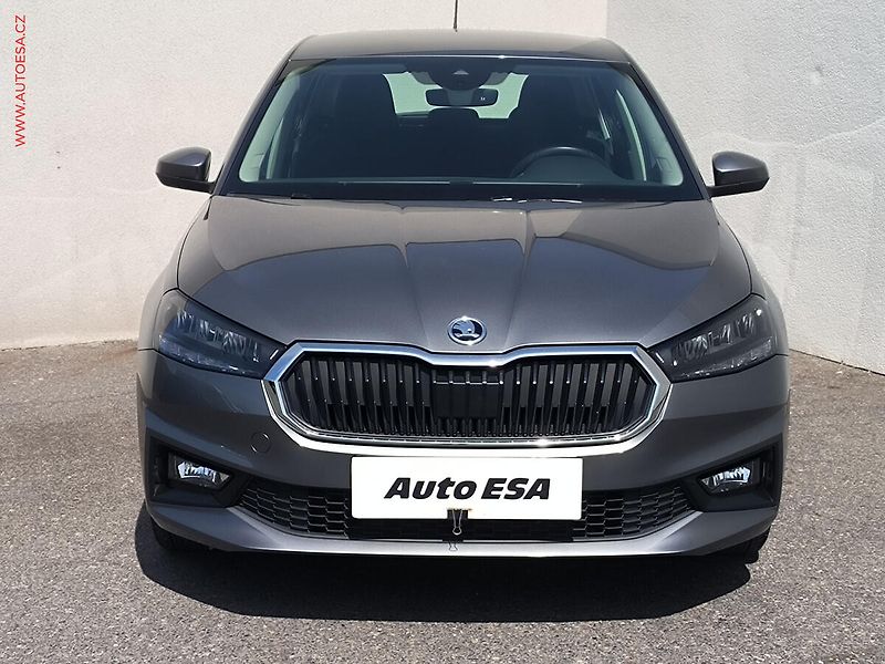 Škoda Fabia (2023) 1.0 TSi, Style, navi - fotka 2 z 25