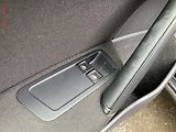 Volkswagen Golf (2015) 1.6 TDi, Trendline, navi - náhled 13