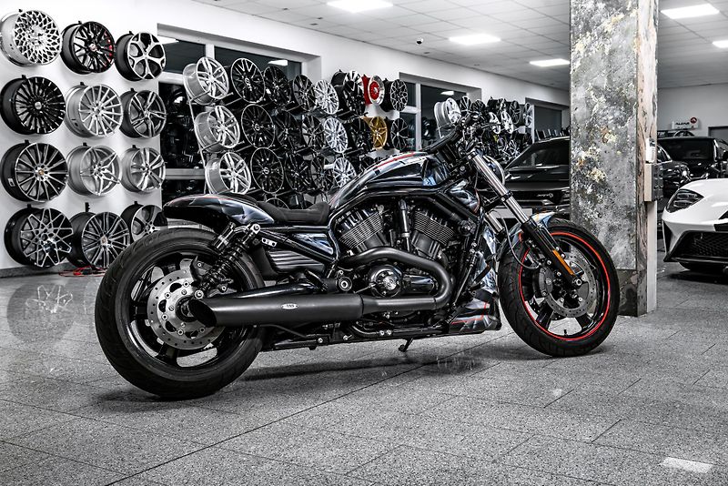 Harley-Davidson VRSCF V-Rod Muscle CUSTOM ÚPRAVA - fotka 7 z 21