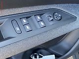 Peugeot 3008 (2021) 1.2 PT, ČR, AC, park.čidla - náhled 11