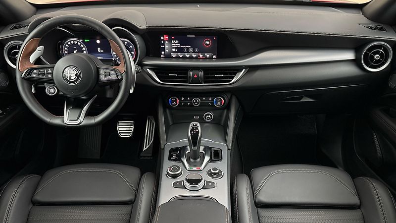 Alfa Romeo Stelvio 2.0 GME AUT AWD Intensa - fotka 8 z 42