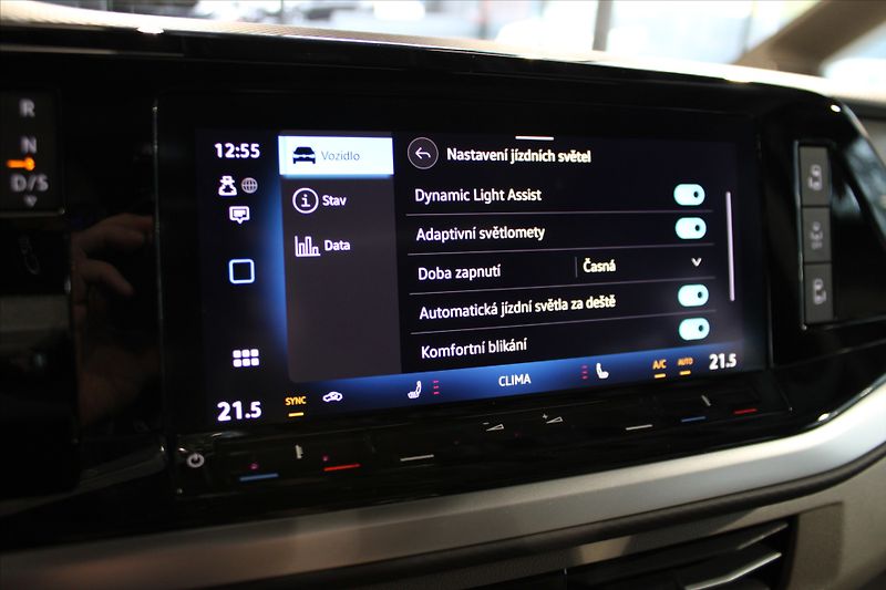 Volkswagen Multivan TDi DSG Edition Pano/HUD/HarKa - fotka 22 z 37