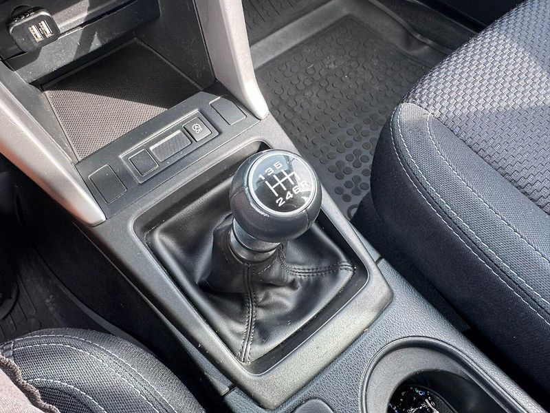 Subaru Forester (2014) 4x4 2,0i 110KW STK ITÁLIE - fotka 31 z 49
