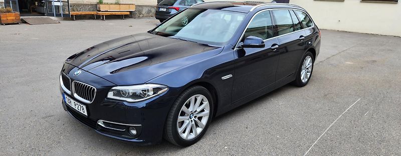 BMW Řada 5 (2015) 530XD*LED*PLNÝ*SERVIS*COMBI* - fotka 8 z 50
