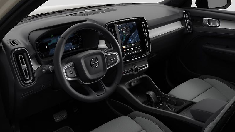 Volvo XC40 (2026) B3 AUT DARK PLUS - fotka 3 z 11