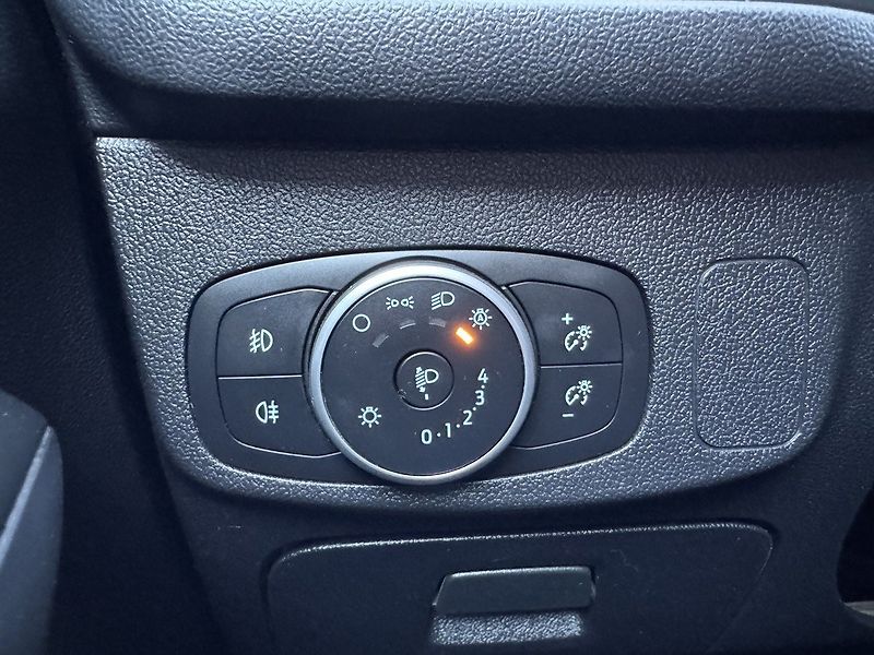 Ford Focus (2020) 1.5EcoBlue Digi Klima Tempomat - fotka 8 z 49