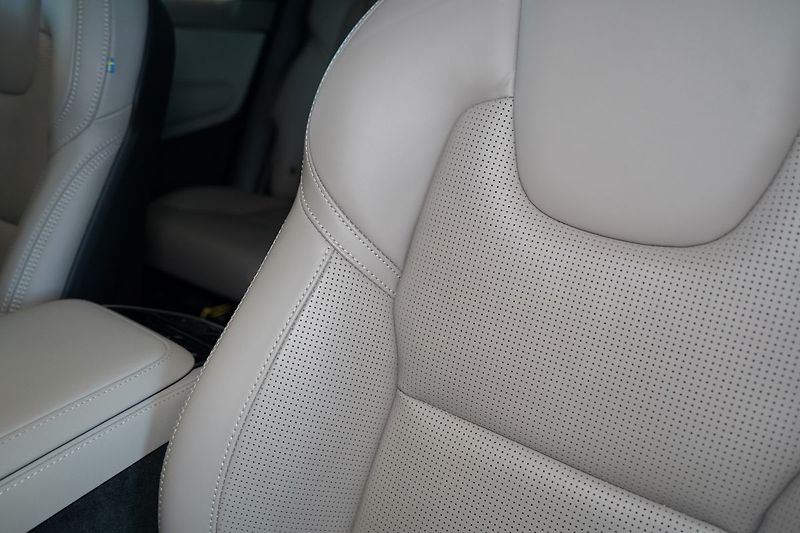 Volvo XC90 T8 PLUS Bright, Ventilace, 360 - fotka 21 z 49