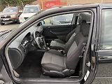Volkswagen Golf 1.6i - náhled 8