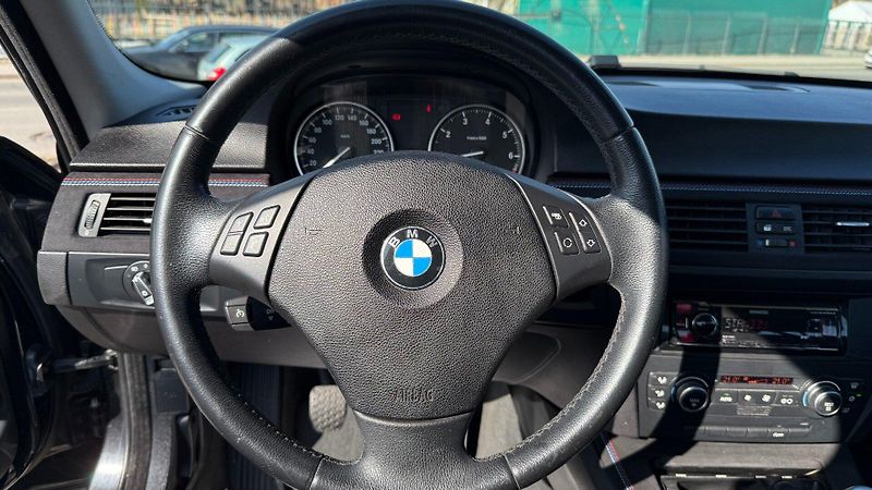 BMW Řada 3 (2009) 318i 105kW *Alu*Keyless*Klima* - fotka 12 z 24
