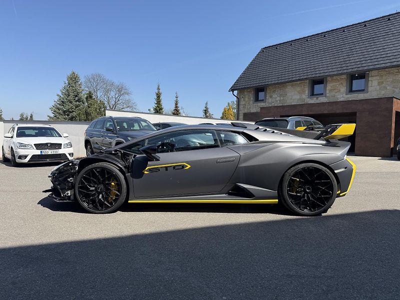 Lamborghini Huracán STO - 60 ANNIVERSARIO - fotka 16 z 37