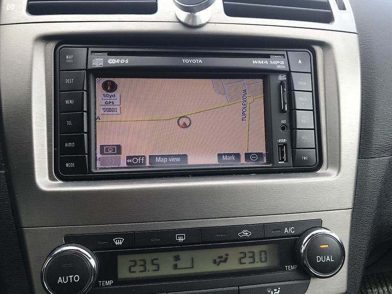 Toyota Avensis 1.8 í 108 KW,KOMBI,KLIMA... - fotka 15 z 18