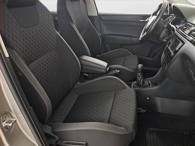 Škoda Rapid (2016) Spaceback 1.2 TSI - fotka 9 z 17