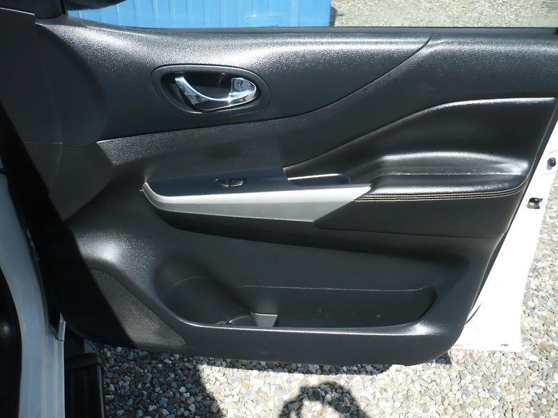 Nissan Navara 2.3DCI 140Kw N-GUARD 4x4 - fotka 27 z 31