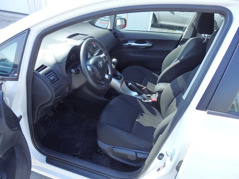 Toyota Auris 1.6 VALVE MATIC ZÁLOHOVÁNO - fotka 7 z 15