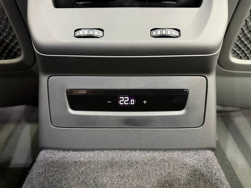Audi RS 5 AVANT 470KW QUATTRO, 285 KM/H, - fotka 33 z 36