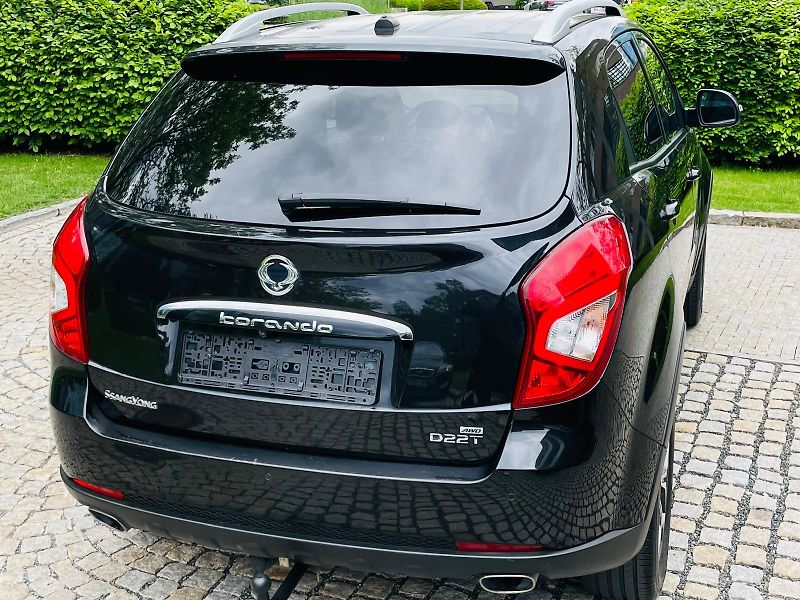 SsangYong Korando 2.2TD 4x4 MANUÁL 1.MAJ TAŽNÉ - fotka 14 z 50