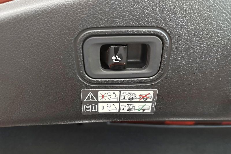 Mercedes-Benz CLE 300 4M AMG Pano HuD 360 Venti - fotka 17 z 18