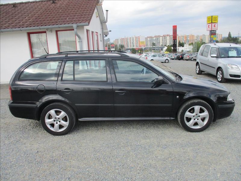 Škoda Octavia 1,6 MPI, digi klima, 1.maj, - fotka 4 z 18