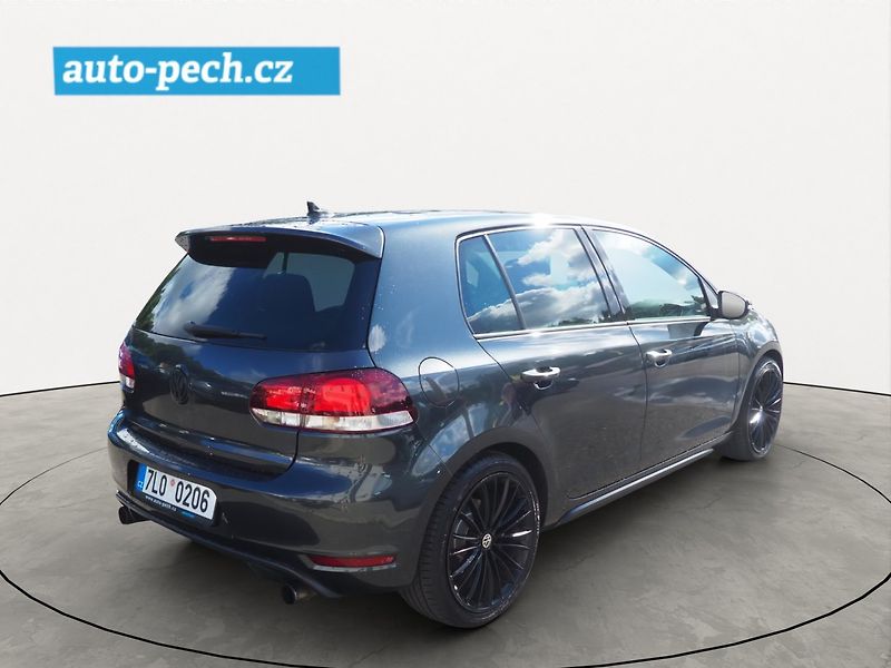 Volkswagen Golf (2010) 2.0 TSi 155 kW, GTI, Manuál - fotka 4 z 35
