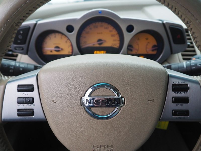 Nissan Murano (2006) 3.6 V6, Elegance, 4x4 - fotka 23 z 35