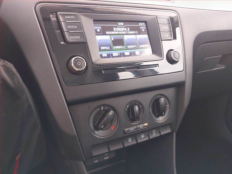 Škoda Rapid (2015) Ambition 1.4 TDI - fotka 12 z 18