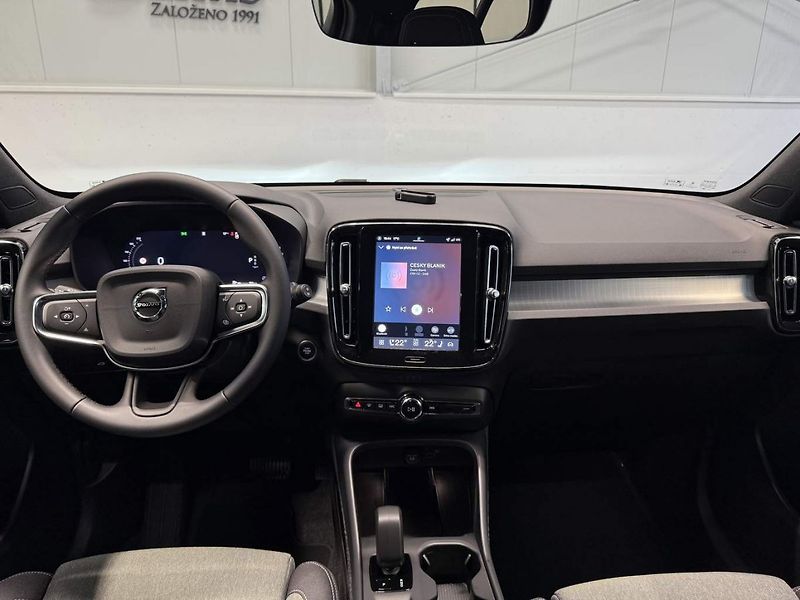 Volvo XC40 (2026) B3 2.0L 163 HP AT7 FWD CORE - fotka 7 z 23