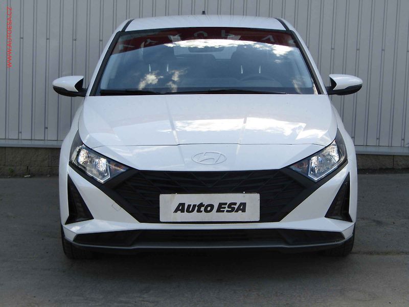 Hyundai i20 (2024) 1.2i, 1.maj,ČR - fotka 2 z 22