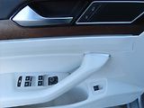 Volkswagen Passat (2016) 2.0 TDI, Automat, Serv.kniha - náhled 17