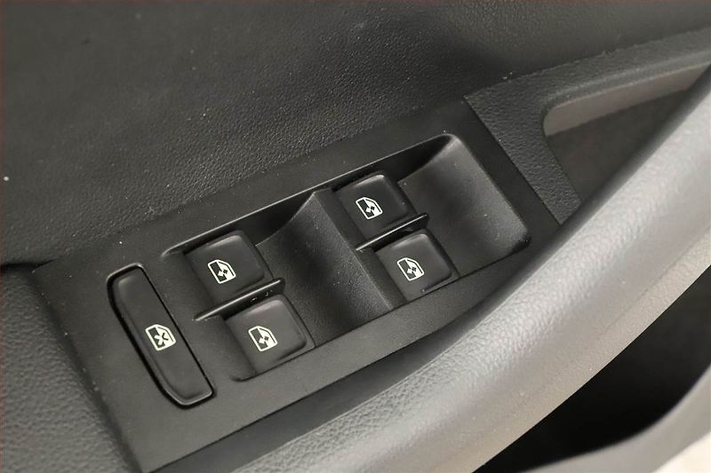 Škoda Octavia (2015) Style 1.6 TDI, Serv.kniha - fotka 12 z 20