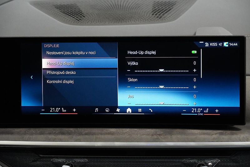 BMW X5 Xdrive30d,ČR,DPH,360,HUD,ACC - fotka 33 z 39